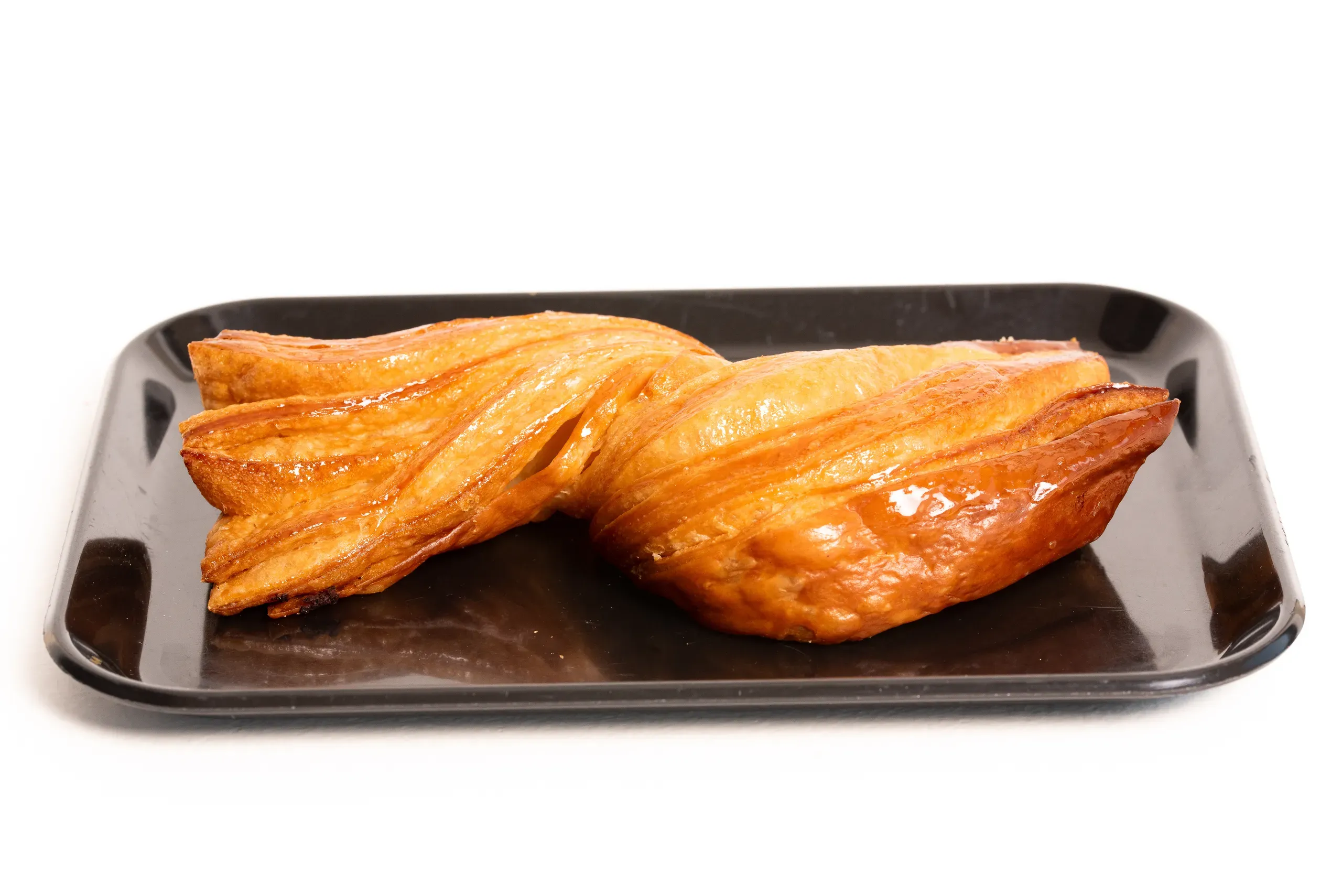 Treccia con crema e amarene