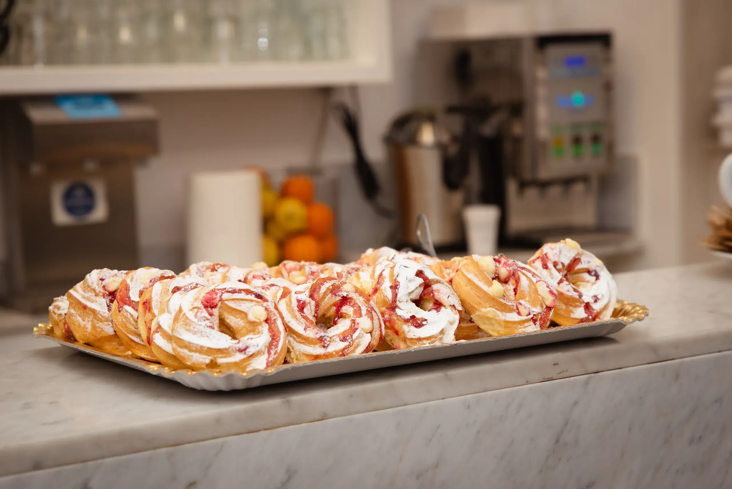 Vassoio di zeppole assortite